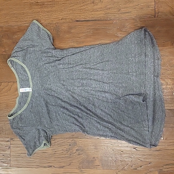 Lot of 6 Lularoe Tees, Classic and Irma, Size XS - Picture 3 of 7